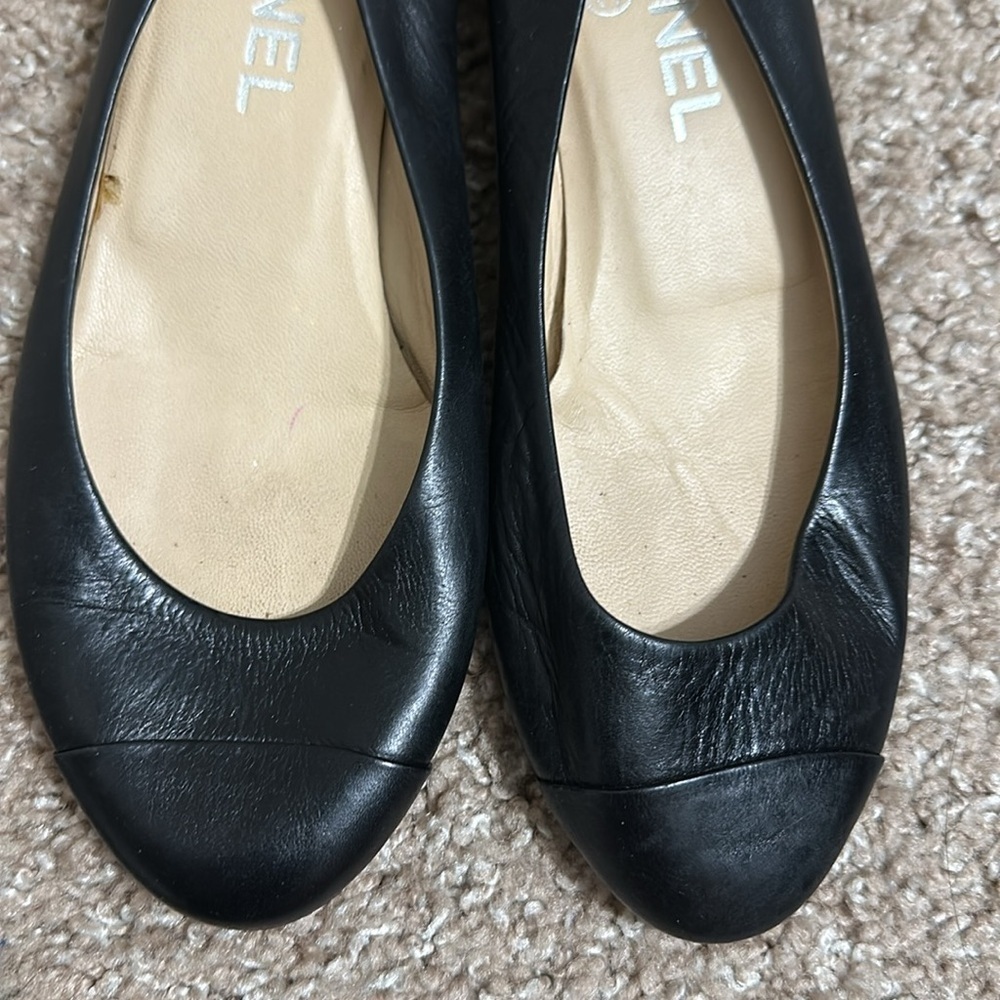 CHANEL - Picture 3 of 8